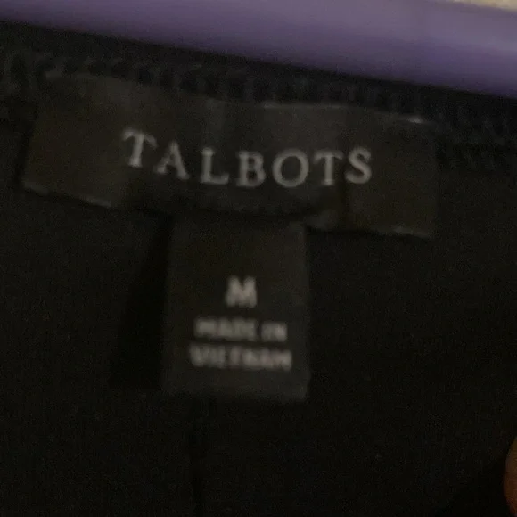 Gorgeous Black Velvet Top ….w Bow and opening at top of back - Picture 7 of 7